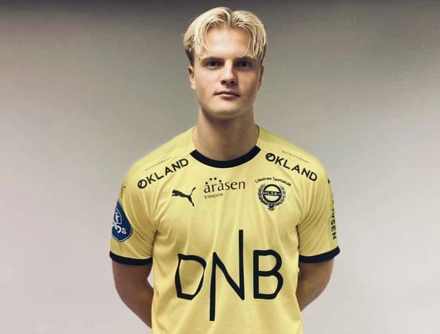 李帅：从未想过来到海港能拿到三个中超冠军和一个足协杯冠军（李帅直言：没想到在海港能斩获三座中超冠军与一座足协杯）