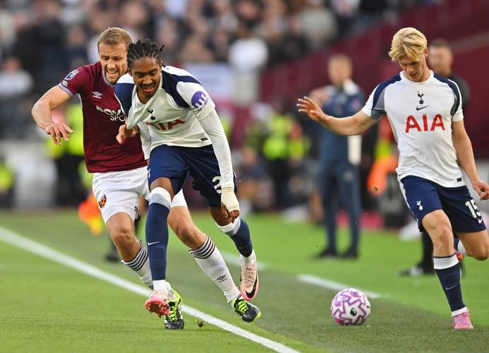 瓜帅：我们要拿98分才能英超夺冠；与摄影师冲突后马上道歉了（瓜帅：英超夺冠需拿到98分；与摄影师冲突后已迅速道歉）