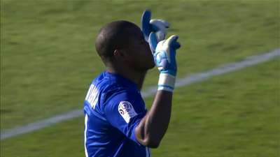 湖人詹姆斯关键三分锁定胜利（詹姆斯命中制胜三分，助湖人收获胜利）