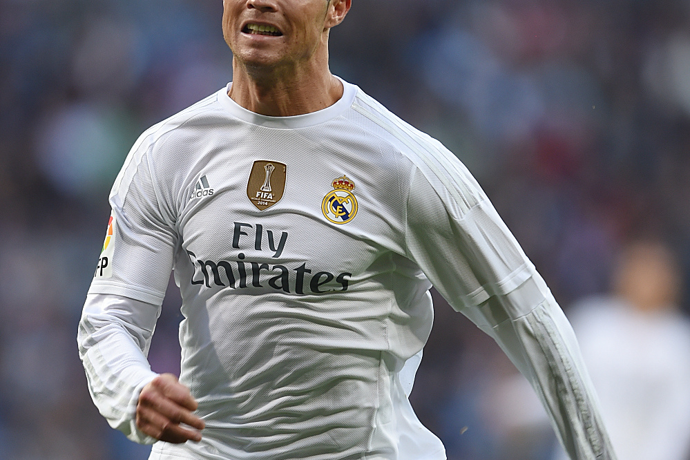 太猛了！随着曼城3-0横扫，英超积分榜如下：枪手仅剩两分优势！（曼城3-0大胜引爆积分榜：阿森纳领先优势仅剩2分）