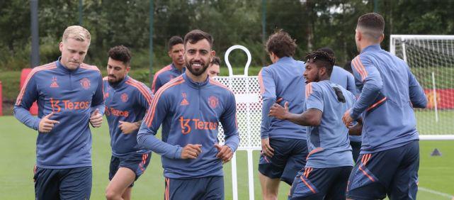 科莫利：已与DV9约定赛季结束再谈续约；冬窗目前还没特别计划（科莫利：与DV9约定赛季末再谈续约，冬窗暂无特别计划）