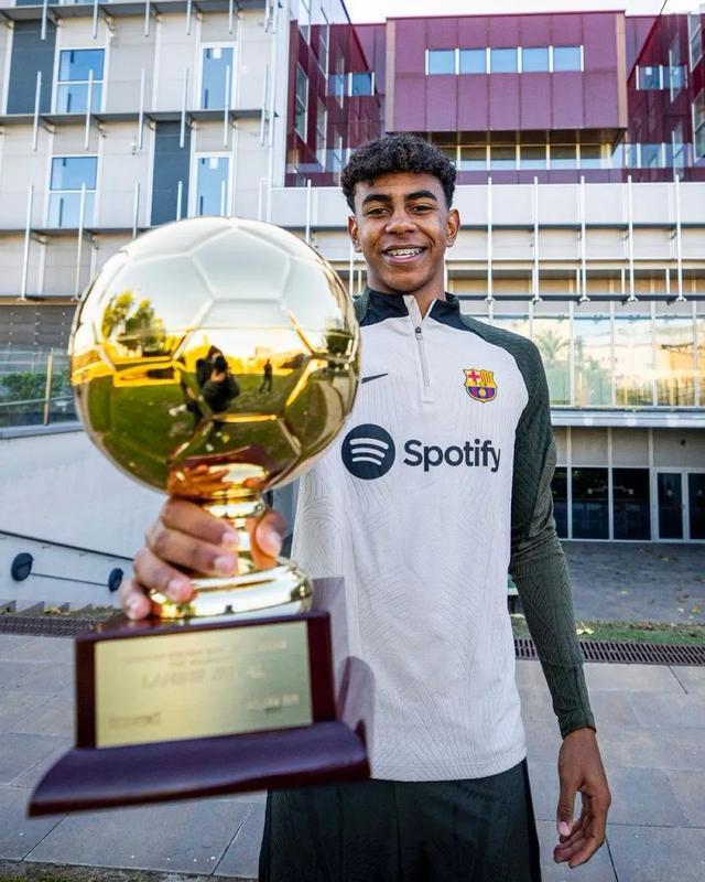 利物浦新球衣号码特写：维尔茨接任7号（利物浦新球衣号码盘点：维尔茨身披7号）