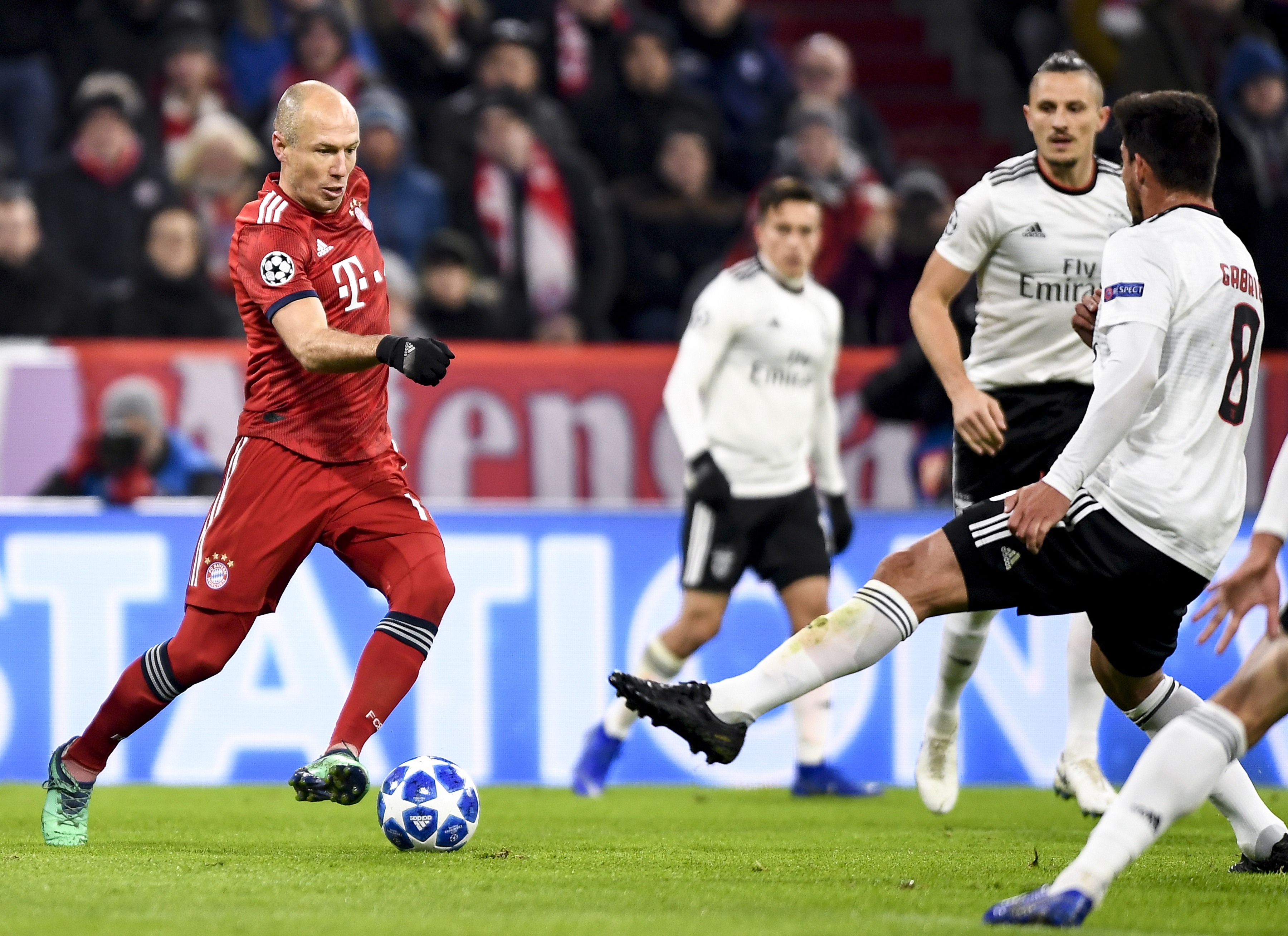 RMC：姆巴佩巴黎纠纷案庭审历经超3小时，12月16日公布判决（RMC：姆巴佩与巴黎纠纷案庭审持续逾3小时，判决将于12月16日公布）