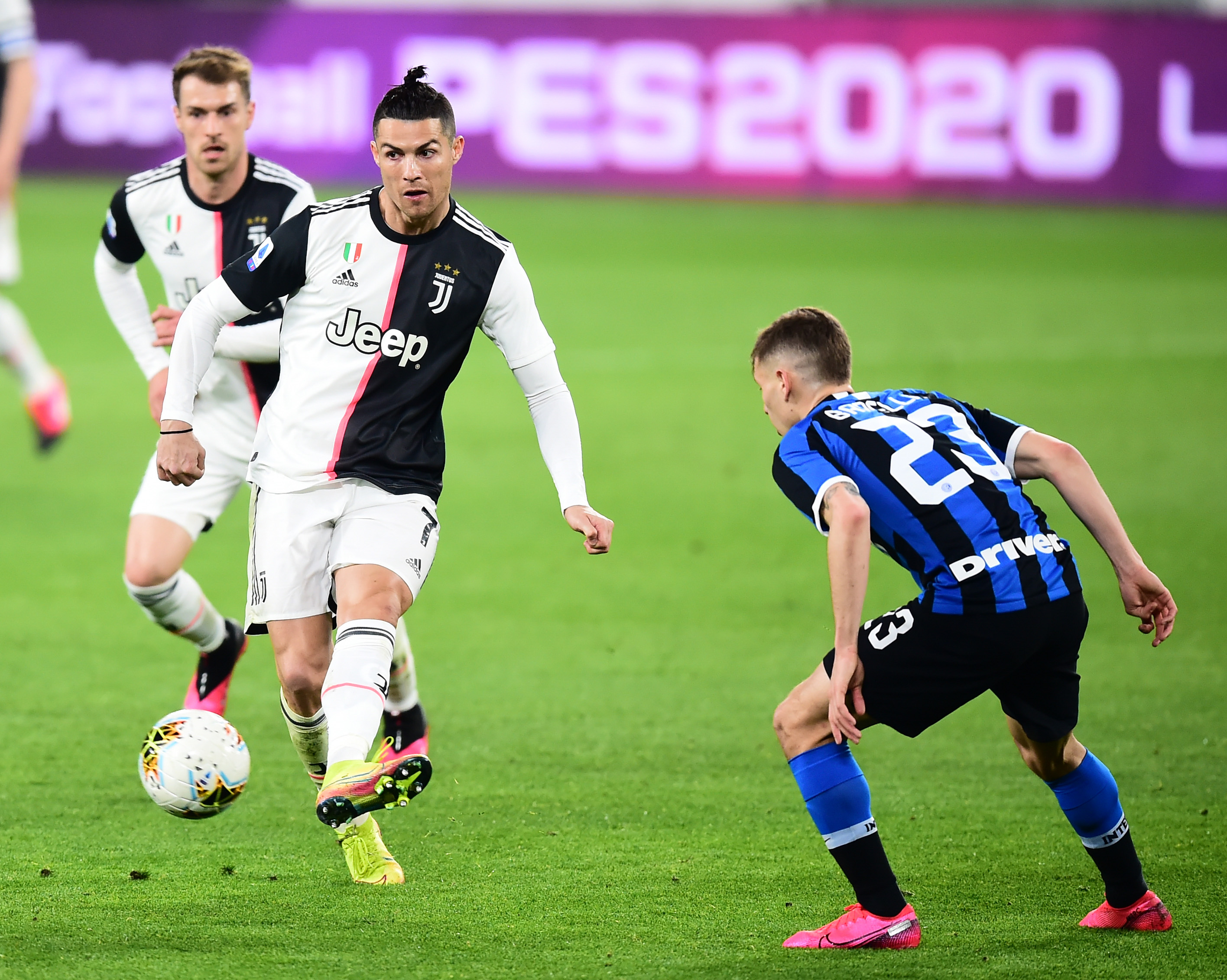 德甲保级大战愈加激烈（德甲保级之争日趋白热化）