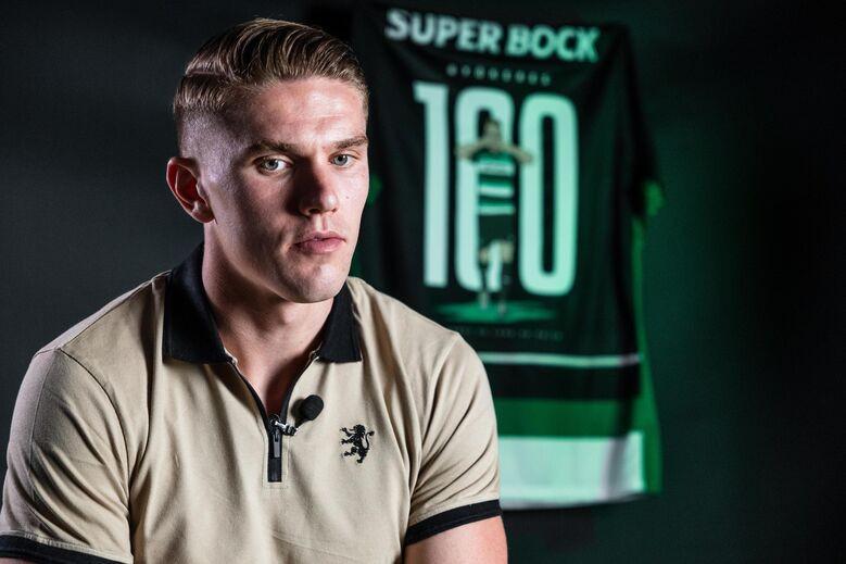 桑托斯：队友们帮了我很多，和内托等人比赛让我感觉很轻松（桑托斯：在队友支持下，与内托等人交手让我倍感轻松）