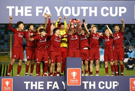 世体：马竞雨中训练备战莱万特，穆索和冈萨雷斯回归球队（世体：雨中备战莱万特，马竞迎穆索与冈萨雷斯归队）