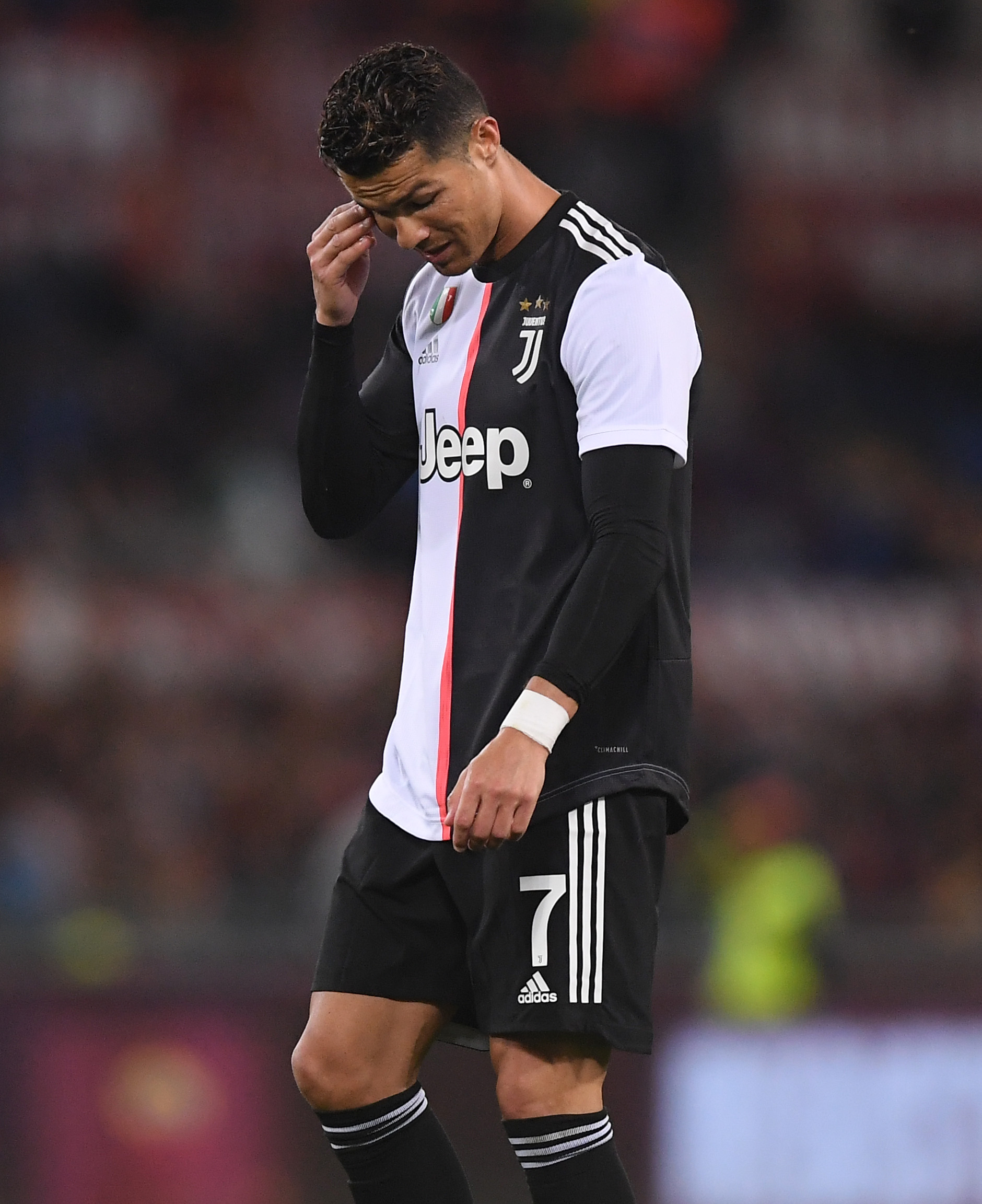 利物浦年轻中场莫顿：里昂中场引援的主要目标（里昂锁定利物浦新星莫顿，列为中场引援头号目标）