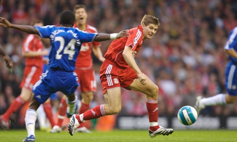 伊尔迪兹终结反击,奥利维拉防线失误留空档（伊尔迪兹反击破门，奥利维拉防线失误送出空当）