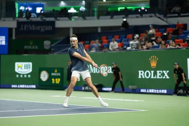 又充满活力 又充满活力